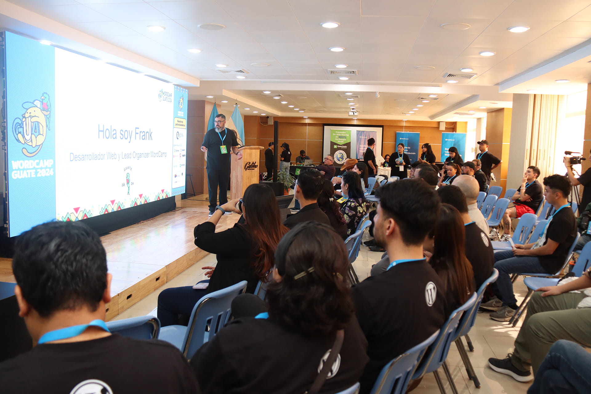 Frank Calderón participando como lead organizer en WordCamp Guatemala 2024